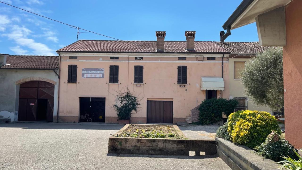 Agriturismo Corte Manzoglio Gazzuolo 外观 照片